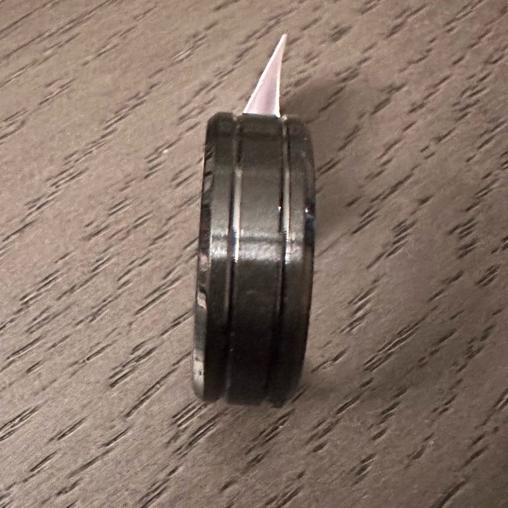 Men’s Black Tungsten band. Very durable with a classic look. Size 10